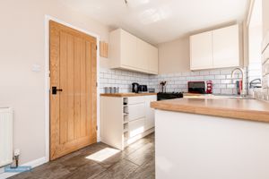 Kitchen- click for photo gallery